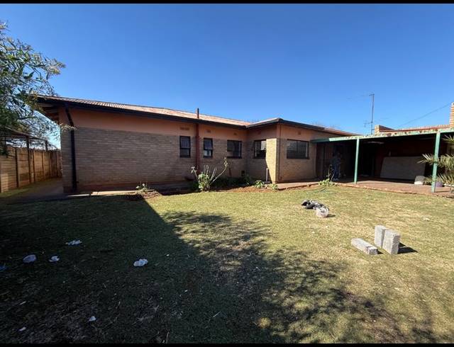 7 BEDROOM HOUSE FOR SALE IN VANDERBIJLPARK CE 3